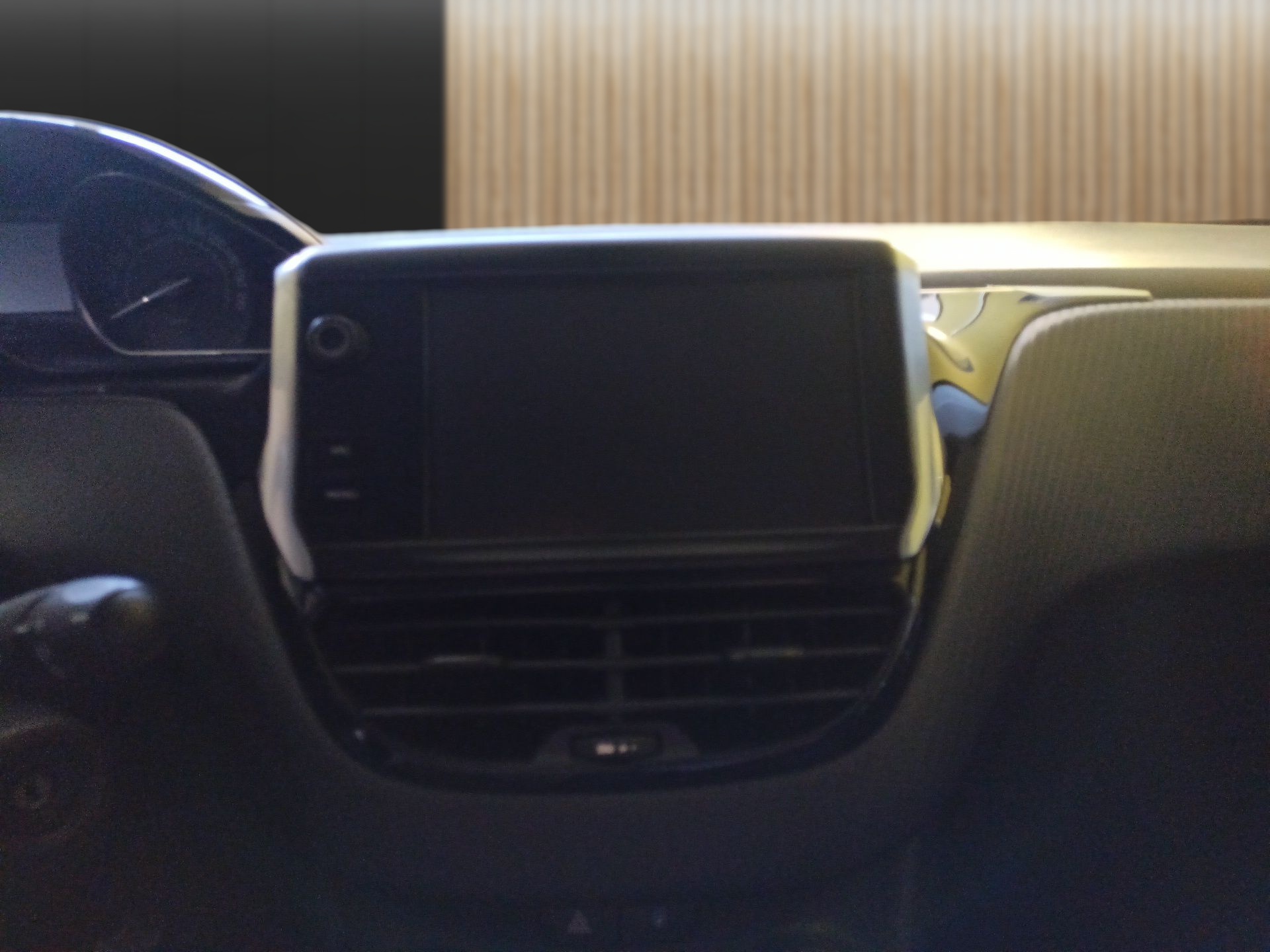 Peugeot 2008 1.2 VTI | Imagem 9