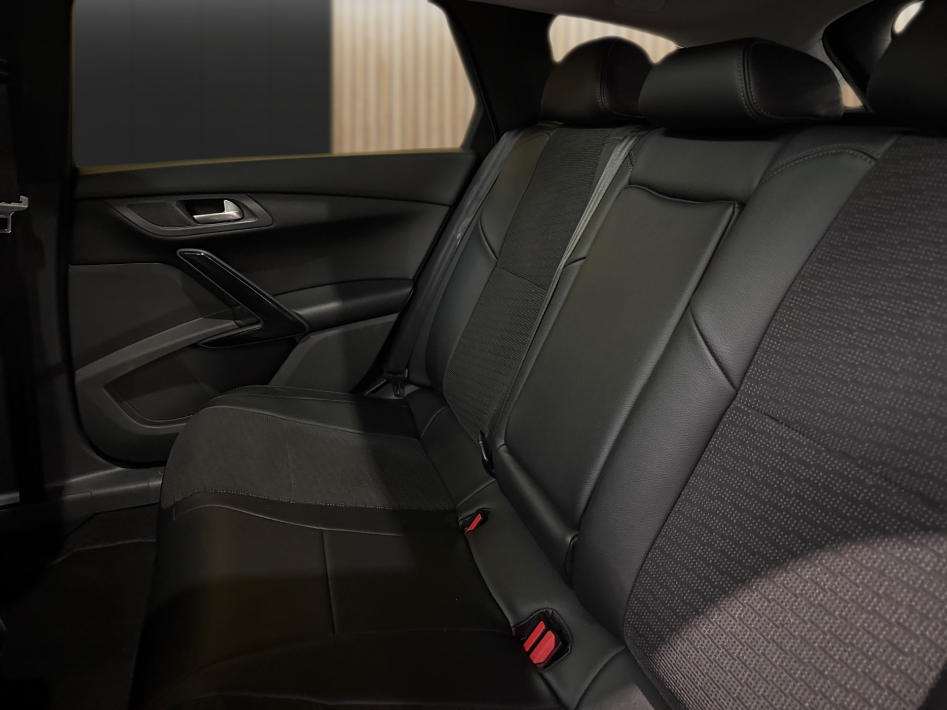 Peugeot 508 SW 2.0 HDI | Imagem 11