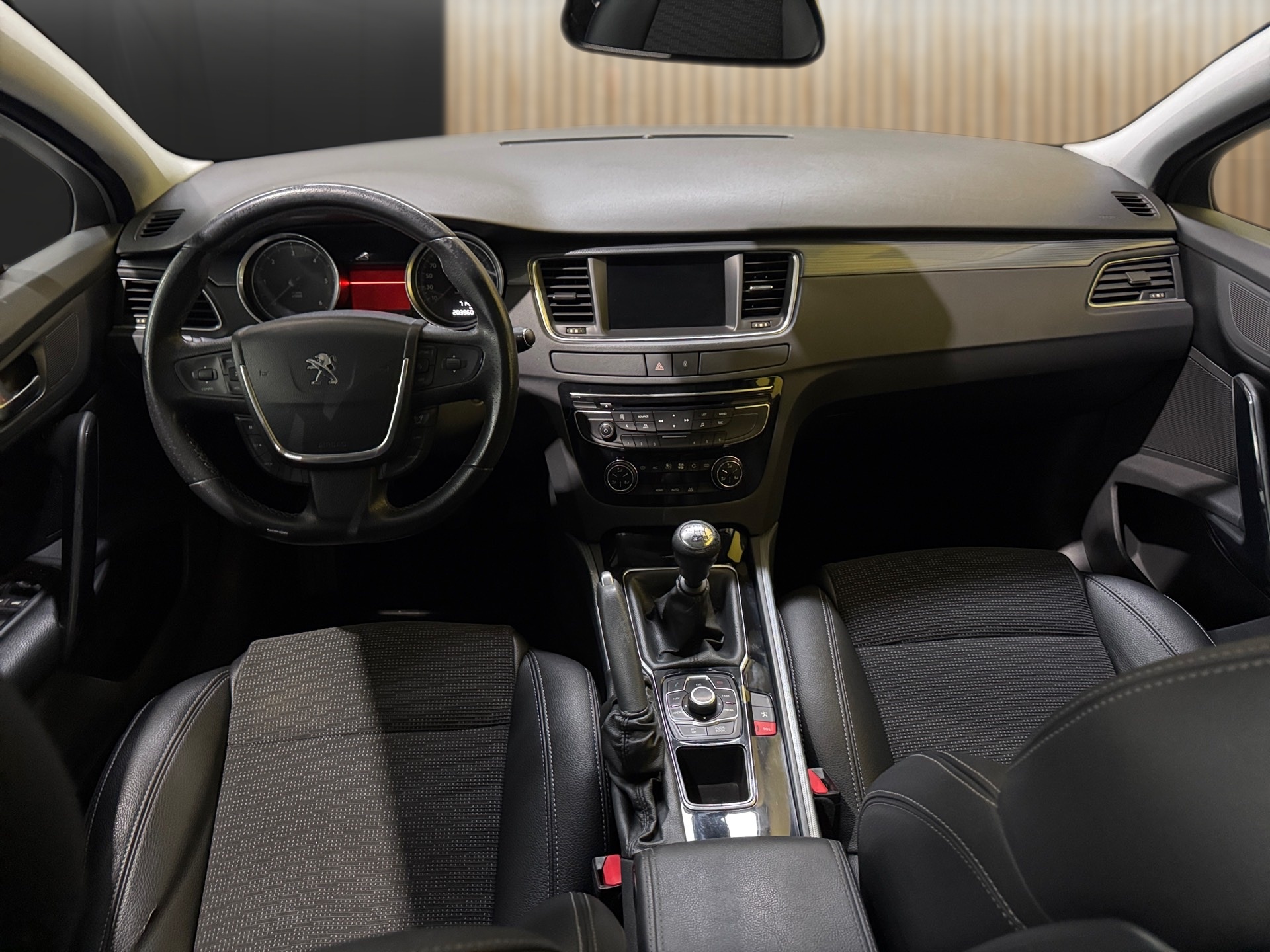 Peugeot 508 SW 2.0 HDI | Imagem 10